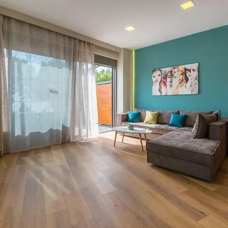 Euphoria Luxury * Hriszí Aktí Haniá